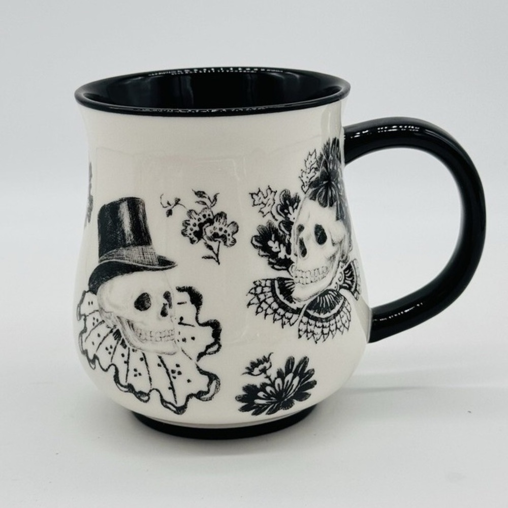 Potter’s Studio Set of Four 16oz Halloween Victorian Skull Mugs